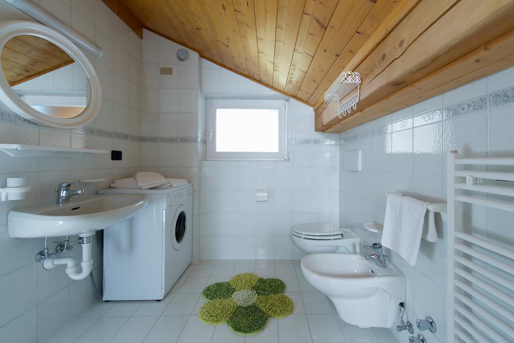 Residence Villa Boschetto Carano  Δωμάτιο φωτογραφία